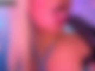 Live cam show with Lisha - Spank Mature on Mixed Magazine Live