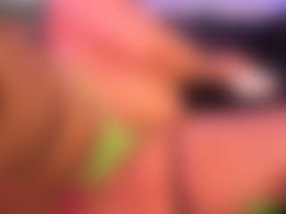 Live cam show with Lisha - Thick on AdultVida.com