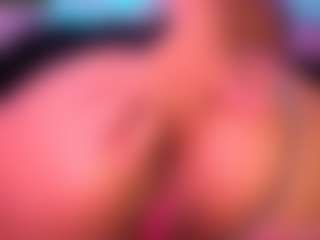 Live cam show with Lisha - Shaved Pussy Mature on livesuperchat.net