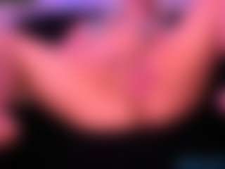 Live cam show with Lisha - Mature Young Adult on Mixed Magazine Live