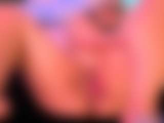 Live cam show with Lisha - Spanish Mature on Camming Site