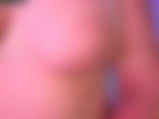Live cam show with Lisha - Big Tits on liverealitysex.com