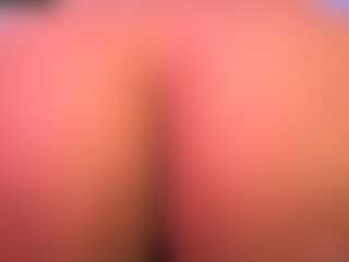 Live cam show with Lisha - Bedroom on SinfulBabes