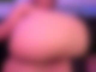 Live cam show with Lisha - Mature on Camsoda