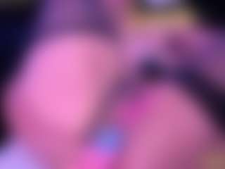 Live cam show with Lisha - Italian Mature on Camsoda