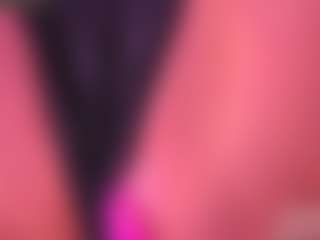 Live cam show with Lisha - Bedroom Mature on Camsoda