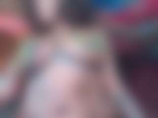 Live cam show with Eli Grey - Full Nudity on TottyGirls