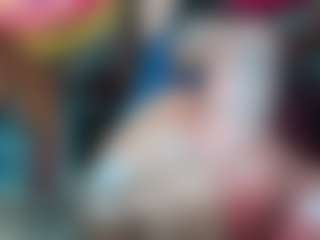 Live cam show with Eli Grey - Brown Eyes Mature on Camsoda
