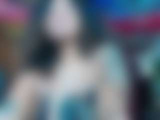 Live cam show with Eli Grey - Strip MILF on SquirtSoMuch