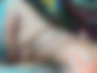 Live cam show with Eli Grey - Brown Hair on Camming Site