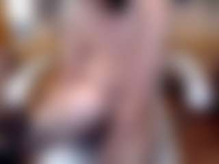 Live cam show with kendramom - Ride on Camsoda