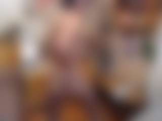 Live cam show with kendramom - Bedroom MILF on sexylive.show