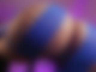 Laauura's Live Sex Cam Show