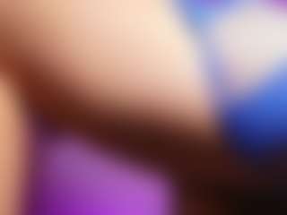 Laauura's Live Sex Cam Show