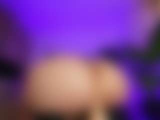 Laauura's Live Sex Cam Show