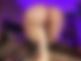 Live cam show with Laauura - Lush Big Tits on Ass Tok