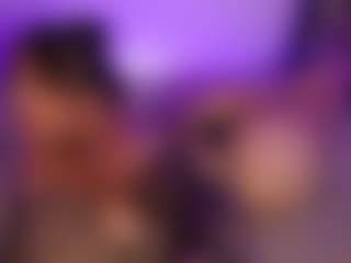Laauura's Live Sex Cam Show