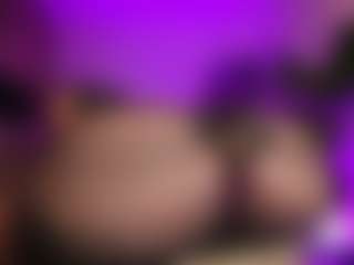 Live cam show with Laauura - Natural on liverealitysex.com