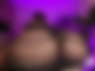 Laauura's Live Sex Cam Show
