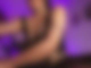 Live cam show with Laauura - Twerk on Camsoda