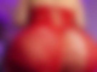 Laauura's Live Sex Cam Show