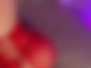 Laauura's Live Sex Cam Show