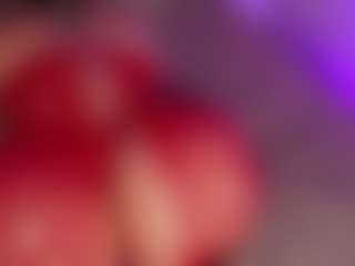 Laauura's Live Sex Cam Show