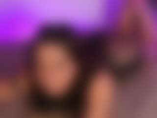 Live cam show with Laauura - Bedroom on CamwithHer