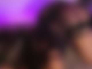 Laauura's Live Sex Cam Show
