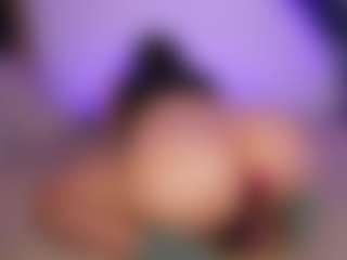 Live cam show with Laauura - Asshole on parknlotfishbdy