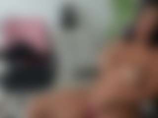 emilybrowm's Live Sex Cam Show