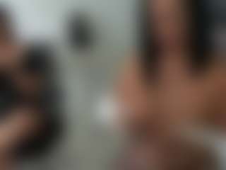 emilybrowm MILF webcam performer live streaming