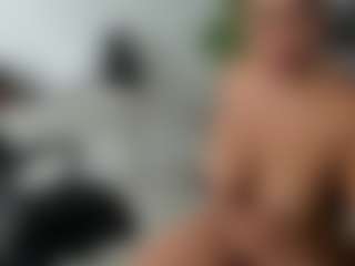 emilybrowm's Live Sex Cam Show