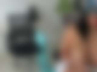 Live cam show with emilybrowm - Fingers on madthumbs