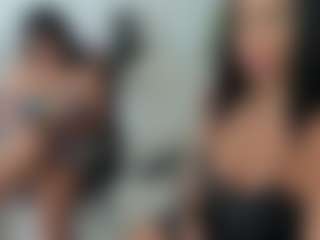 Live cam show with emilybrowm - Tease Curvy on alttransgirls