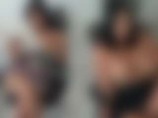 Live cam show with emilybrowm - Brown Eyes Curvy on alttransgirls