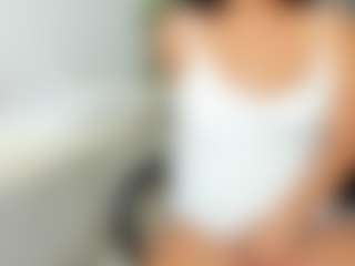 Cam Show en direct de emilybrowm