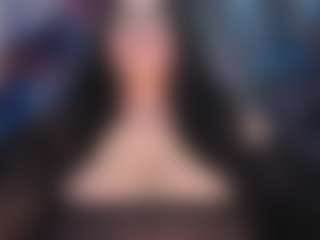 lunahunt MILF webcam performer live streaming