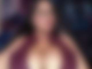 lunahunt, modelo webcam MILF transmitiendo en vivo