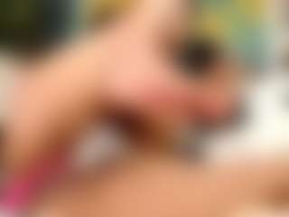 Live cam show with Chanel M. - Lesbian on Free Soda