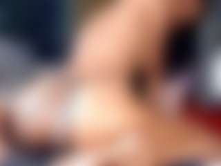 Spettacolo in cam dal vivo con Chanel M. - Brown Hair Petite su Camsoda