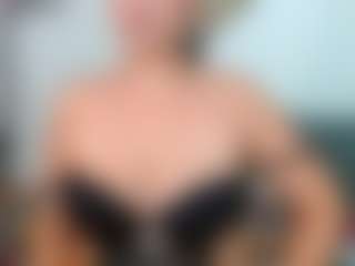 Live cam show with Alessia_Moon - Average on Free Soda