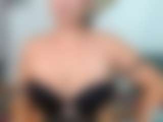 Live cam show with Alessia_Moon - Mature on Free Soda