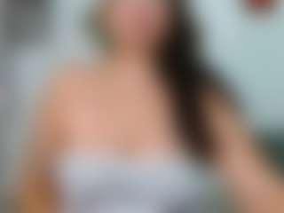 Live cam show with Alessia_Moon - Body Massage on Uber Horny