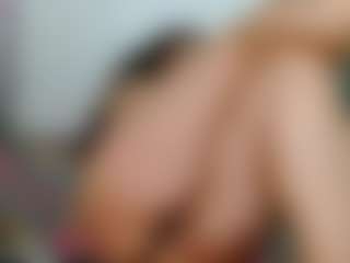 Alessia_Moon MILF webcam performer live streaming