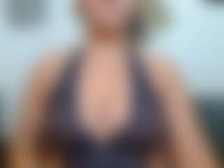Live cam show with Alessia_Moon - Middle Aged on Camsoda