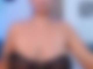 Alessia_Moon MILF webcam performer live streaming