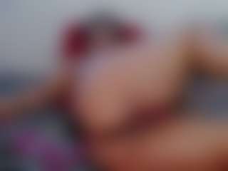 Live cam show with Alessia_Moon - Tease Curvy on xxxlivecams.org