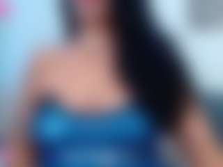 Live cam show with Alessia_Moon - Shaved Pussy MILF on TottyGirls