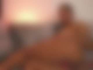 Live cam show with Alana - Landingstrip on CSO-WL